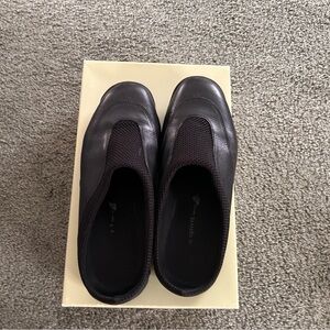 Easy Spirit Black Mesh and Leather Slip-On Loafers